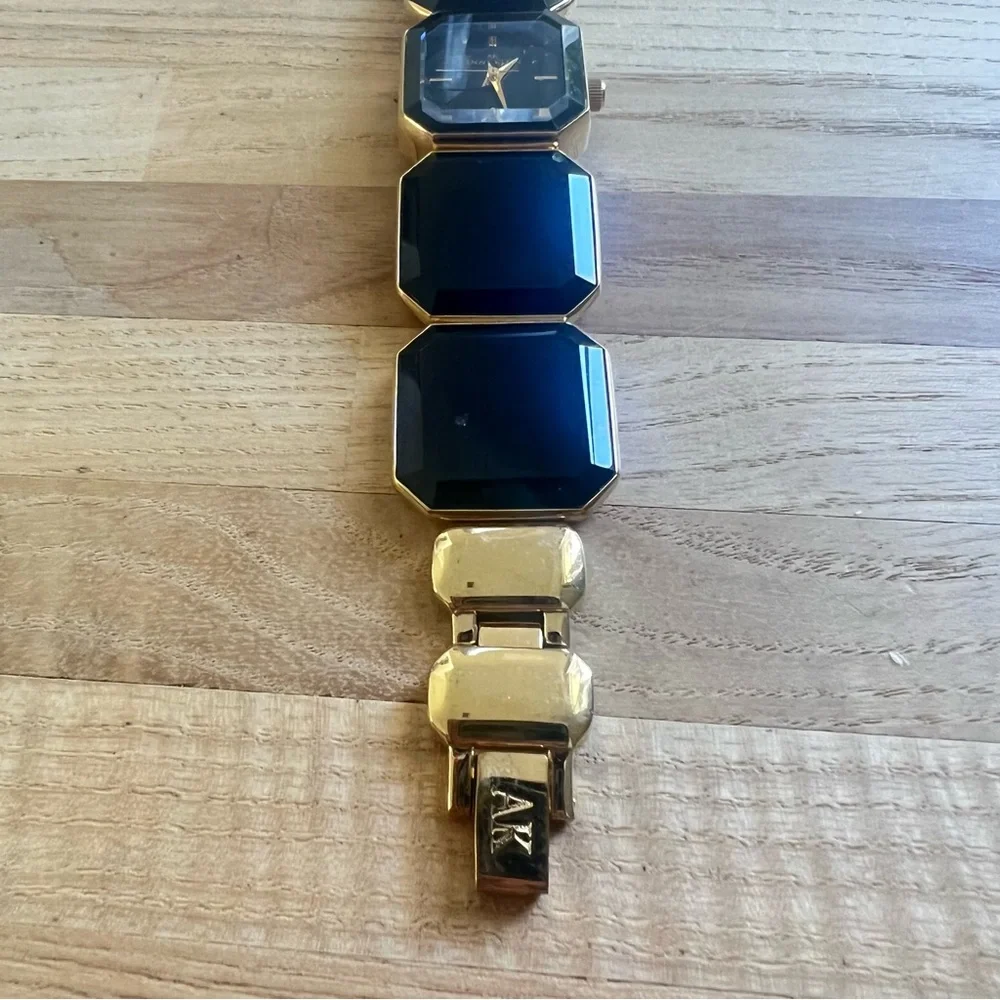 Anne Klein ladies black dial gold tone bracelet watch NEW BATTERY